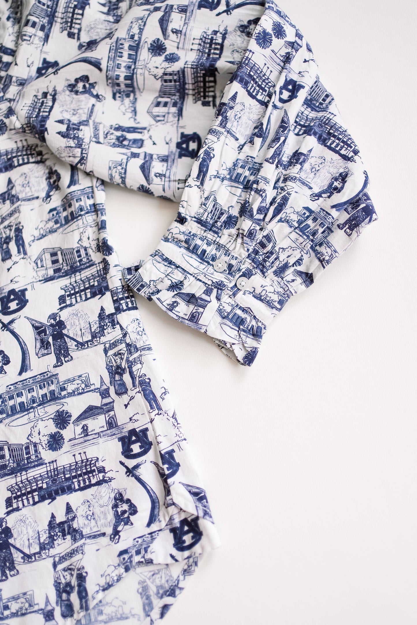 LeGare Popover Top Auburn Navy & White: Large